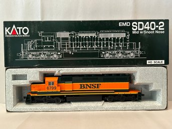 Kato EMD SD40-2 Mid W/Snoot Nose Powered Locomotive - BNSF (#2)