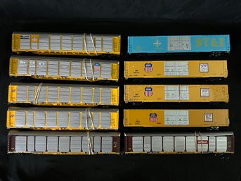 HO Scale Enclosed Auto Carriers And Box Cars - UP, CNW, CP Rail, DT&I