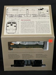 Proto 2000 HO Scale FA2 Powered Locomotive - Spokane, Portland, And Seattle