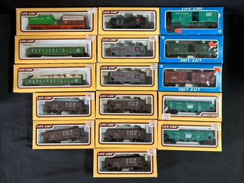 Life Like HO Scale Model Train Cars - Variety Of Rail Lines