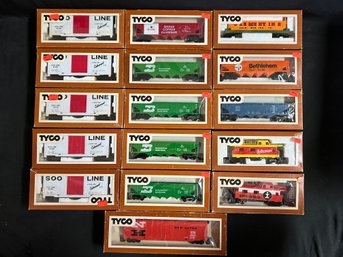 Tyco HO Scale Model Train Cars - Variety Of Cars And Rail Lines (#3)