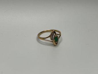 10kt Gold Ring Size 6.75