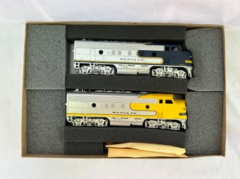 Athearn Special Edition HO Scale Powered And Dummy Locomotives - Santa Fe Yellow And Blue Bonnet