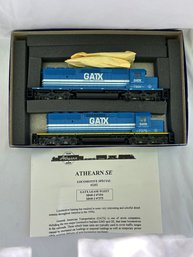 Athearn Special Edition HO Scale Powered And Dummy Locomotives - GATX Lease Fleet