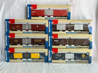 Walthers HO Scale Pullman Standard 86ft Hi-cube 4 Door Boxcars - Variety Of Rail Lines