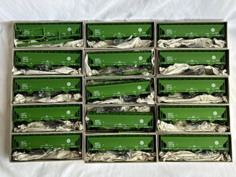 Accurail HO Scale 3345 AFC 3-bay Covered Hoppers - BNSF (#2)