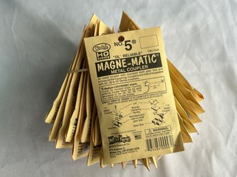 Kadee HO Scale No. 5 'Ol Reliable' Magne-matic Metal Couplers