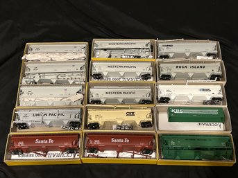 Accurail Model Train Cars - Santa Fe, WP, NS, RI, UP, CSX, KB&S, And More