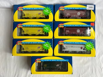 Athearn HO Scale Ready To Roll ACF 2970 2-bay Hopper Cars - CNW, BNSF, GN