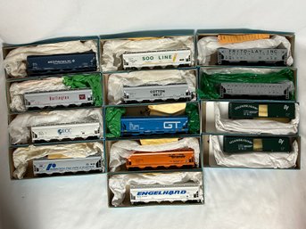 Athearn 50ft Box Cars, 54ft And 55ft Covered Hopper Cars - Variety Of Rail Lines