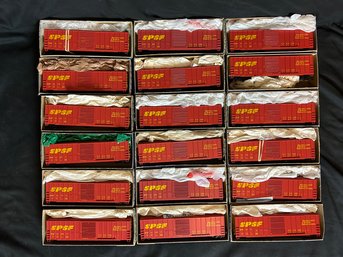 Roundhouse Products HO Scale Model Train Boxcars - SPSF