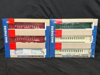 Walthers HO Scale 72ft Center Beam Flat Cars - Hampton Lumber And Undecorated