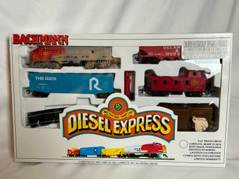 Bachmann HO Electric Train Set Diesel Express (#4)
