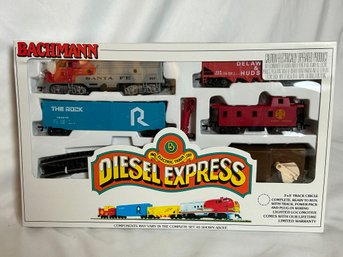Bachmann HO Electric Train Set Diesel Express (#6)