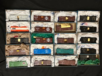 Athearn HO Scale Model Train Stock Cars And Reefers - Rio Grande, ATSF, Soo Line, GN, NP, Undecorated, Frisco