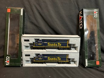 Kato SD40 HO Scale Powered Locomotives - Santa Fe