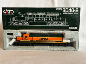 Kato EMD SD40-2 Mid W/Snoot Nose Powered Locomotive - BNSF (#4)