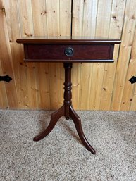 Duncan Phyfe Style 3 Leg Pedestal Table With Drawer