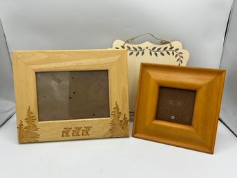 Wood Photo Frames And Wall Plaque
