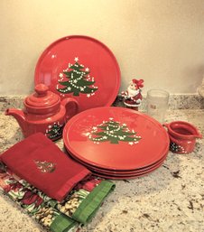 Waechtersbach Christmas Tree Dinnerware 'Add A Festive Touch To Your Home During The Holidays.'