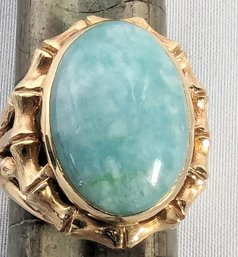 Gorgeous 14 Kt Yellow Gold Oval Shape Jadeite -jade Ring.