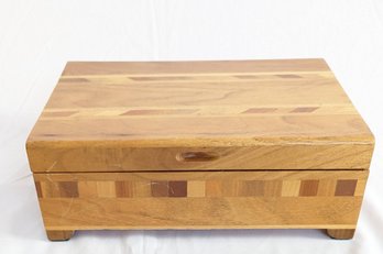 Lightweight Wood Inlay Trinket Storage Box