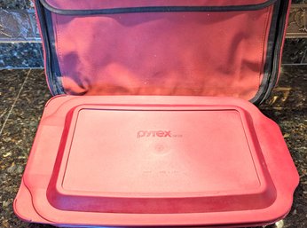 Pyrex 5 Quart Portable Black/red Dish With Cover & Insulated Carrier.