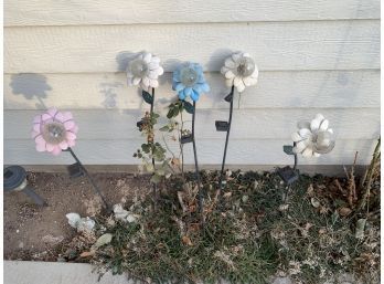 Metal Solar Powered Flower Light Set Of 5