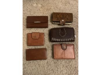 6 Brown/tan Wallets