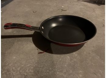 Farberware 11 Pan Anti Warp