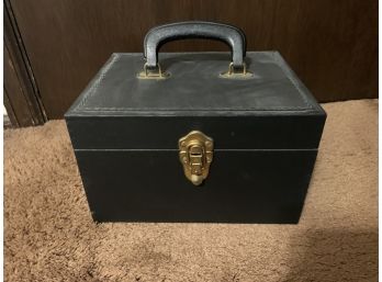 Vintage Make Up/Train/sewing Case