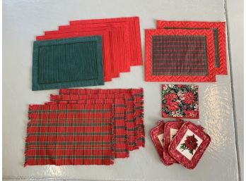 Christmas Placemats And Hot Pads