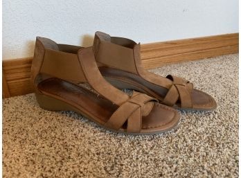 The Flexx Sandals Womens Size 8