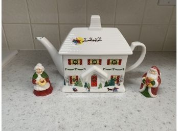 Lenox Christmas Teapot With Santa And Mrs Claus Salt And Pepper Shakers