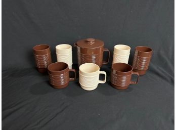 Vintage Rubbermaid Small Pitcher With Cups And Mugs