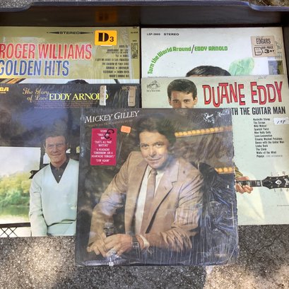 5 Vinyl Albums, Mickey Gilley, Eddy Arnold, Roger Williams, And Duane Eddy