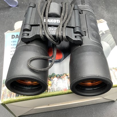 Dakota 10x25 Binoculars In Box