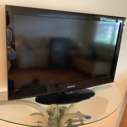 Samsung Widescreen 32 Inch LCD TV