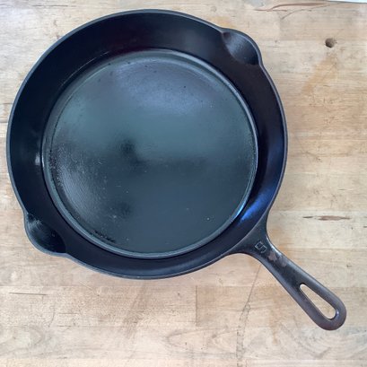 Authentic Griswold Cast Iron Skillet #9, 11 Inch Diameter, 16 Inch With Handle, 2 Inch Depth