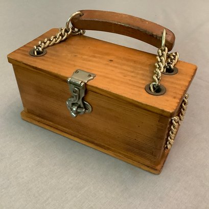 Wonderful Authentic Vintage Purse By Roger Van S Wood Box Bag With Original Wood Handle, Hardware And Chains