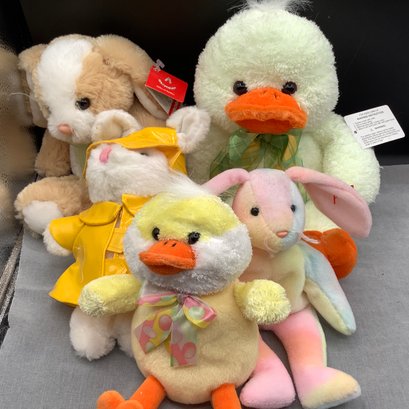 5 Stuffed Bunnies And Chicks Including Hippie Bunny Beanie Baby And Easter Bunny In Rain Coat