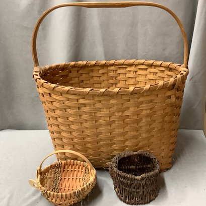3 Baskets: XL Basket W/ Handle, Small Hand Woven Basket W/ Wooden Label Patricia, Rustic Woven Twig Small
