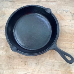 Cast Iron Fry Pan With Lid Lip