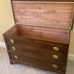 Lane Mahogany Lift Top Cedar Chest.