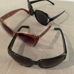 3 Pair Women's Sunglasses, 1970-1990 Style Big Lens Sunglasses.