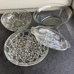 4 Glass Serving Pieces,  2 Bowls And 2 Divided Appetizer Plates