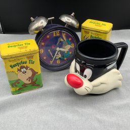 Looney Tunes Tins, Bugs Bunny Alarm Clock, Sylvester Mug, Vintage Warner Bros 1990s