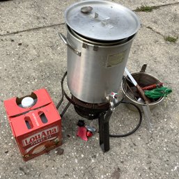 Complete Deep Fryer Kit Or Turkey Fryer With Pot, Strainer, Thermometer And Peanut Oil