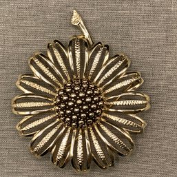 Sarah Coventry Signed Sunflower Brooch
