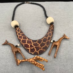 Bold Wooden Giraffe Necklace With Beads